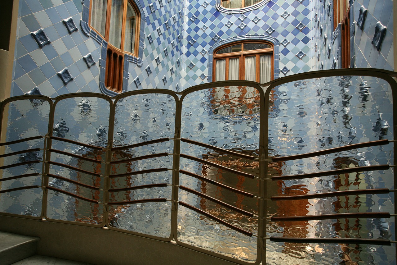 Mosaic and tiled example of Gaudi architecture .