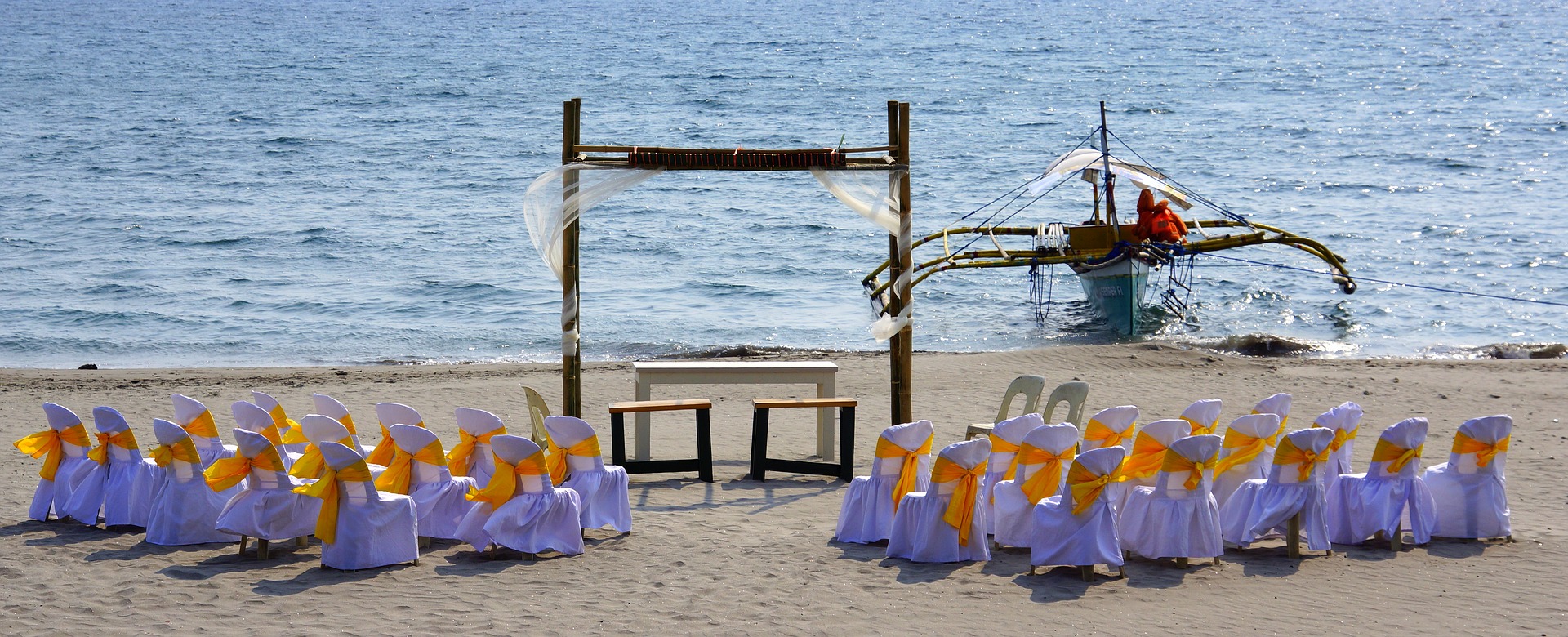 Philippine wedding on the beach.