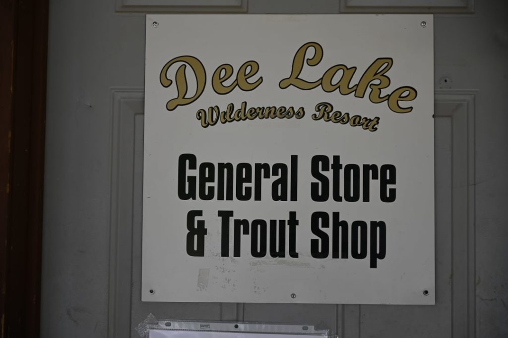 Dee Lake General Store