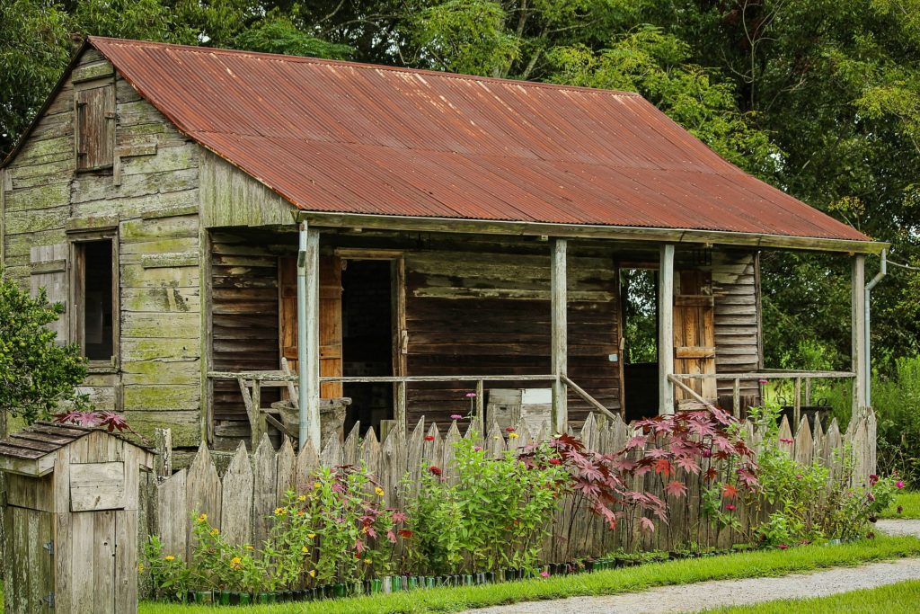 Slave cabin on Laura Plantation