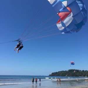 Costa Rica parasailers. Photo: Eliza Amon