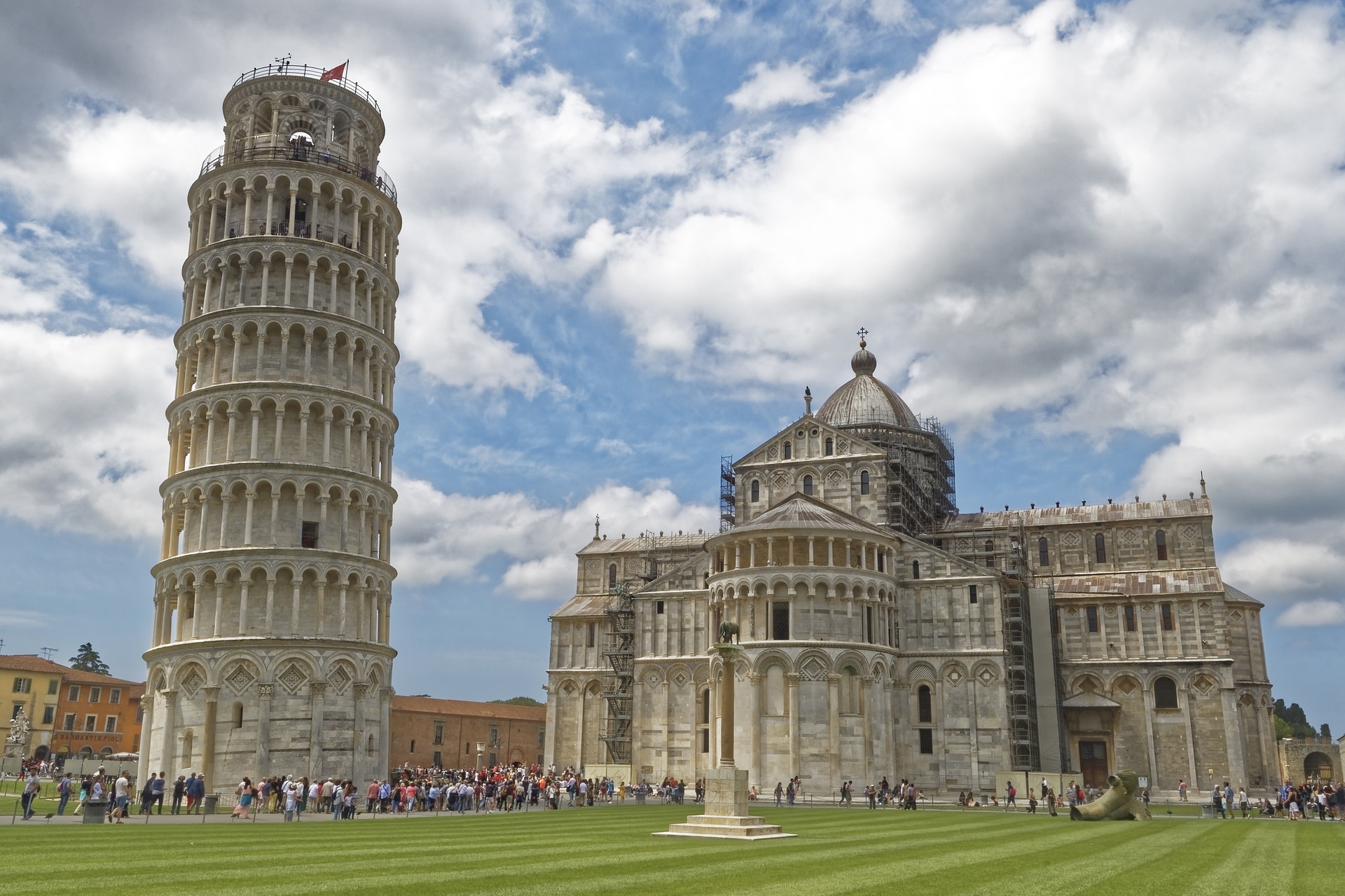 TODAY IN HISTORY:  Leaning Tower of Pisa closes (Jan. 7, 1990)