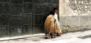 Chipolatas walking in La Paz