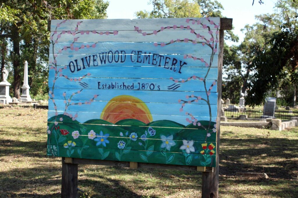 Olivewood Cemetery in Houston, Texas. Photo courtesy Beau B/Flickr