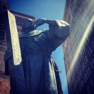 "Fray Garcia de San Fransisco, Founder of the Pass of the North by John Houser. This was the 1st completed sculpture of The Twelve Traveler Project. #ElPaso" by VisitElPaso is licensed under CC BY 2.0