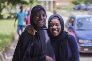 Muslim-girls-smiling-in-hijab