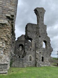Middleham-Castle-ruins