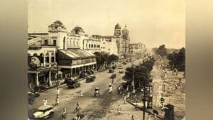 A 1949 photo of Chowringhee Road, now Jawaharlal Nehru Road (Wikimedia Commons)