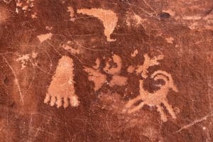 Ancient petroglyphs on Atlatl Rock, Valley of Fire State Park. Photo: Thomas Später