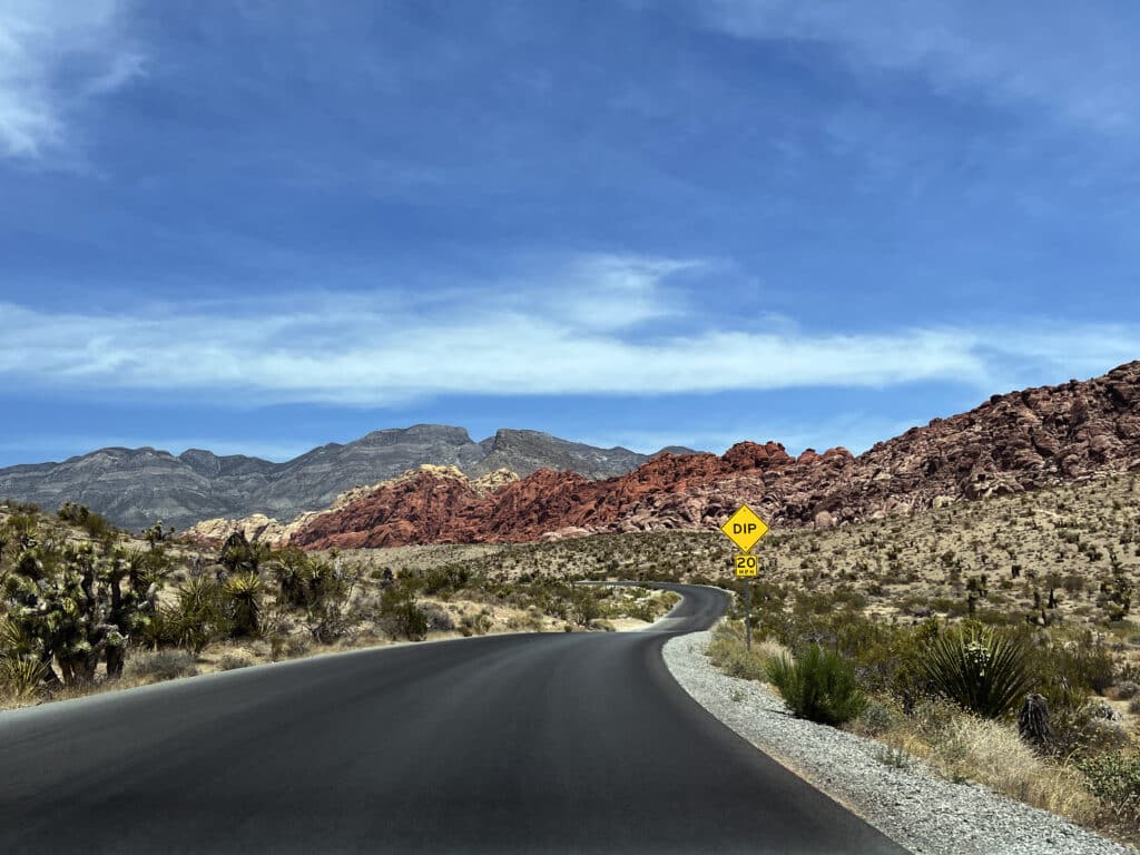 Scenic route leading through Red Rock Canyon. Photo: Thomas Später