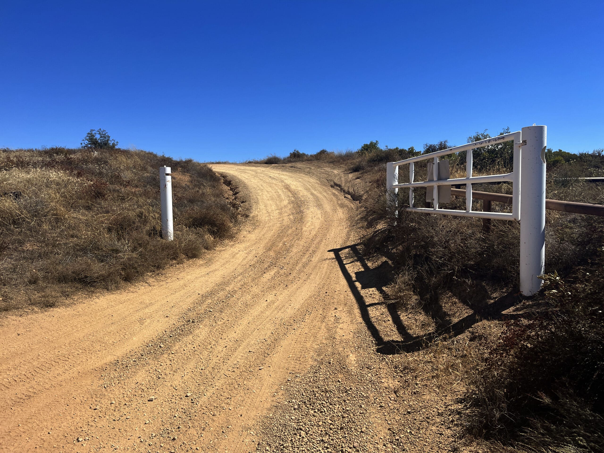 Large gate on Main Divide Road, which leads to Bedford Peak. Photo: Thomas Später