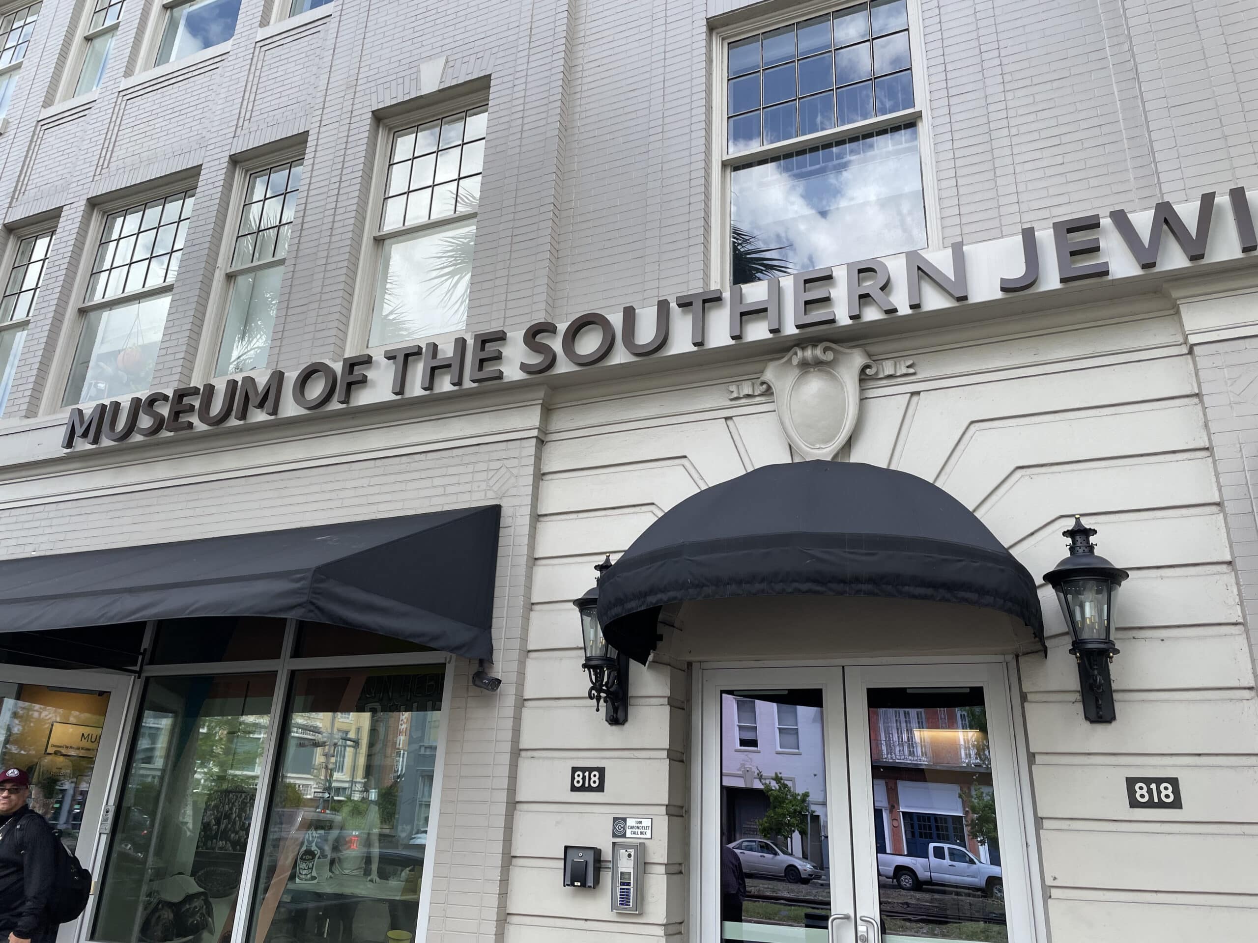 jewish-walking-through-museum-of-southern-jewish-experience