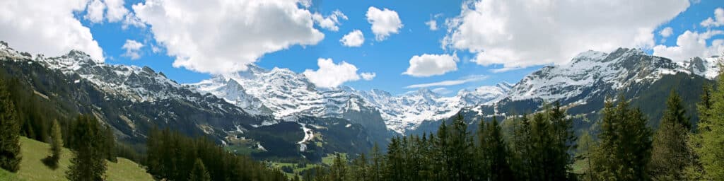 Panorama picture of Lauterbrunenn Valley. Photo: Thomas Später